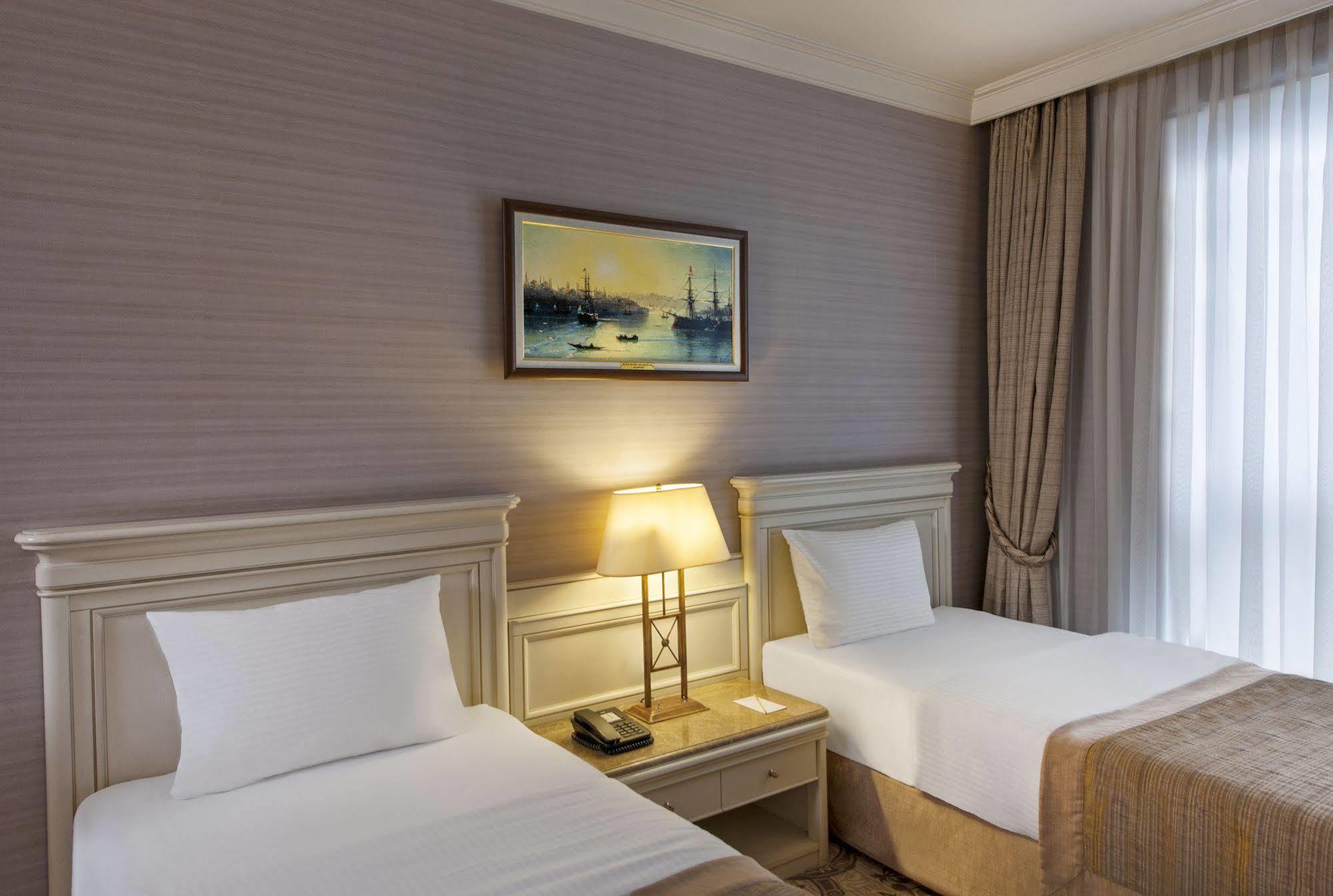 Hotel Elite World Comfy Istanbul Taksim Exterior foto
